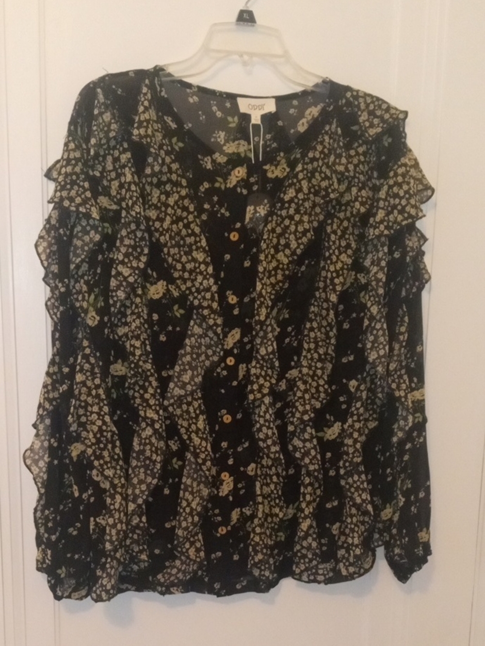 NWT women med Black Floral Ruffle Blouse long sleeve